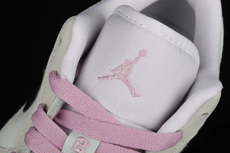 All categories Air Jordan Jordan series basketball shoes Air Jordan 1 Low G version pure original Air Jordan 1 Low AJ1 Joe 1 low-top cultural and leisure sports sneakers CZ0776-300
